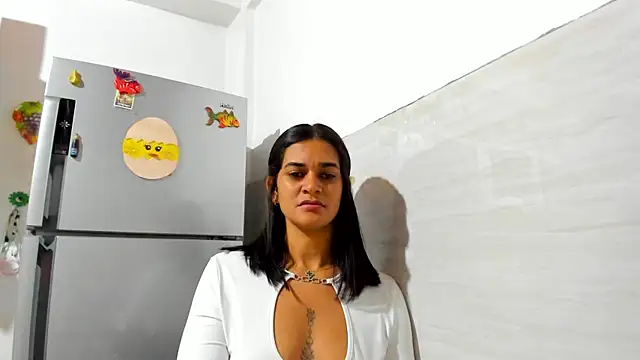 Snapshot of Biancasantillana chatting on 10-10-25, 11:37 Biancasantillana online show from 10-10-25, 11:37
