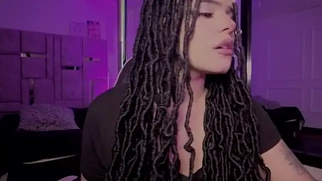 Snapshot of BonnieAnderson_ chatting on 07-17-26, 09:19 BonnieAnderson online show from 07-17-26, 09:19