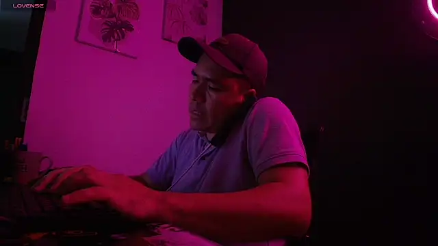 Snapshot of Jhonatan_Morales_S chatting on 01-10-25, 03:07 Jhonatan Morales S online show from 01-10-25, 03:07