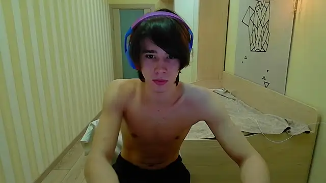 gayGamogey online show from 03-11-26, 04:02