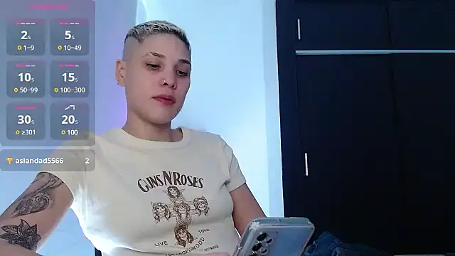 Snapshot of Charlee_pink chatting on 12-04-24, 02:26 Charlee pink online show from 12-04-24, 02:26