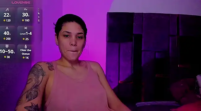 Snapshot of Charlee_pink chatting on 03-20-25, 01:46 Charlee pink online show from 03-20-25, 01:46