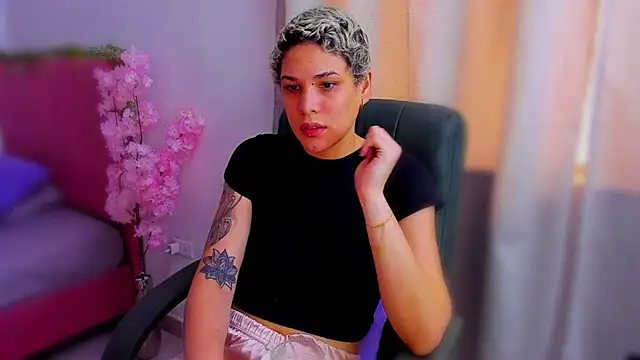 Charlee pink online show from 11-19-25, 03:34