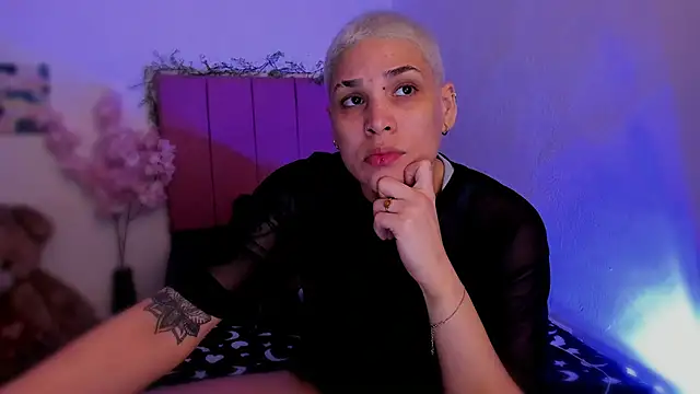 Charlee pink online show from 02-16-26, 06:31