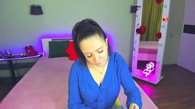 Snapshot of AngellLika chatting on 10-18-25, 12:50 AngellLika online show from 10-18-25, 12:50