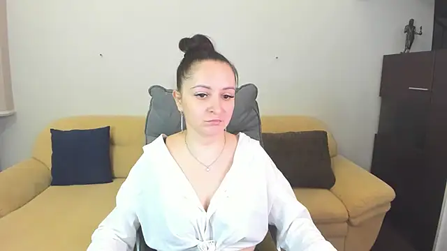 AngellLika online show from 11-25-25, 01:44