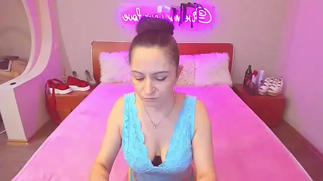 Snapshot of AngellLika chatting on 05-30-26, 10:01 AngellLika online show from 05-30-26, 10:01