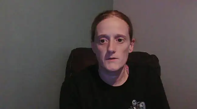 Snapshot of Sexyredhead89 chatting on 02-23-25, 04:17 Sexyredhead89 online show from 02-23-25, 04:17