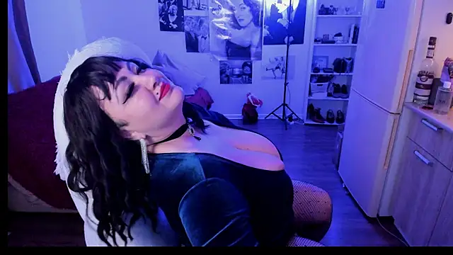 Snapshot of Scarlett_OHara_1861 chatting on 06-07-26, 08:56 Scarlett OHara 1861 online show from 06-07-26, 08:56