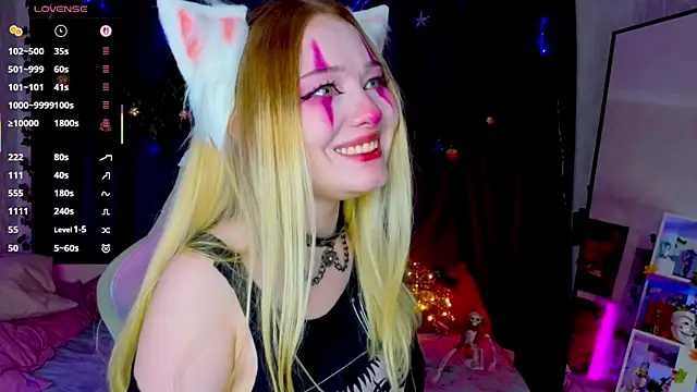 Snapshot of ElswythCovil chatting on 12-16-25, 04:06 ElswythCovil online show from 12-16-25, 04:06