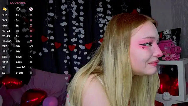 Snapshot of ElswythCovil chatting on 02-14-26, 04:09 ElswythCovil online show from 02-14-26, 04:09