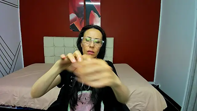 Snapshot of Abrillee1 chatting on 12-29-24, 05:10 Abrillee1 online show from 12-29-24, 05:10