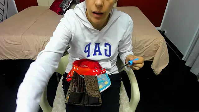 Snapshot of Abrillee1 chatting on 01-17-25, 07:38 Abrillee1 online show from 01-17-25, 07:38