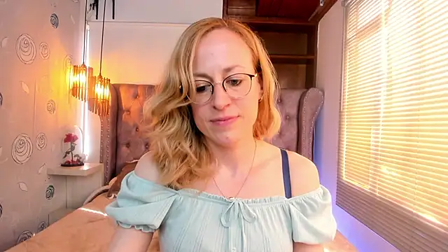 Snapshot of SammySanders chatting on 01-09-25, 08:22 SammySanders online show from 01-09-25, 08:22