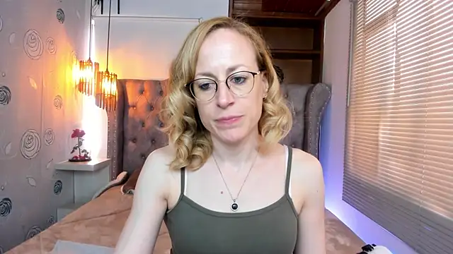 Snapshot of SammySanders chatting on 01-17-25, 04:57 SammySanders online show from 01-17-25, 04:57