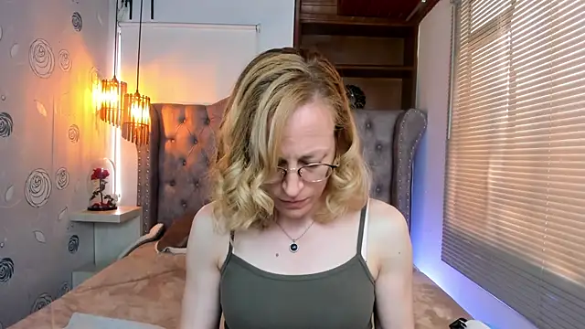 Snapshot of SammySanders chatting on 01-17-25, 08:00 SammySanders online show from 01-17-25, 08:00