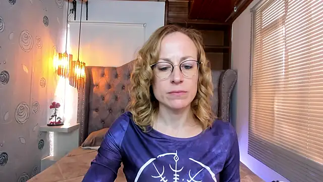 Snapshot of SammySanders chatting on 02-04-25, 04:08 SammySanders online show from 02-04-25, 04:08