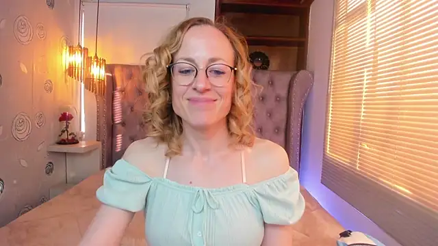 Snapshot of SammySanders chatting on 02-19-25, 10:09 SammySanders online show from 02-19-25, 10:09