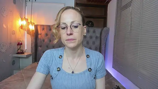 Snapshot of SammySanders chatting on 02-22-25, 12:08 SammySanders online show from 02-22-25, 12:08