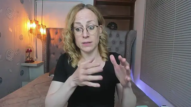 Snapshot of SammySanders chatting on 03-04-25, 11:11 SammySanders online show from 03-04-25, 11:11