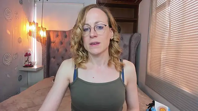 Snapshot of SammySanders chatting on 03-13-25, 05:18 SammySanders online show from 03-13-25, 05:18