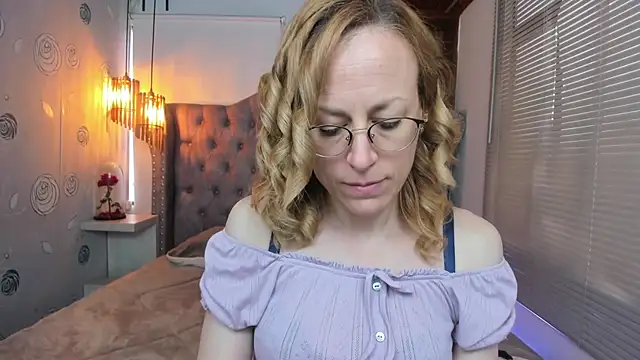 Snapshot of SammySanders chatting on 03-15-25, 12:24 SammySanders online show from 03-15-25, 12:24