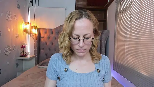 Snapshot of SammySanders chatting on 03-18-25, 05:31 SammySanders online show from 03-18-25, 05:31