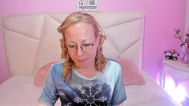 Snapshot of SammySanders chatting on 09-18-25, 04:09 SammySanders online show from 09-18-25, 04:09