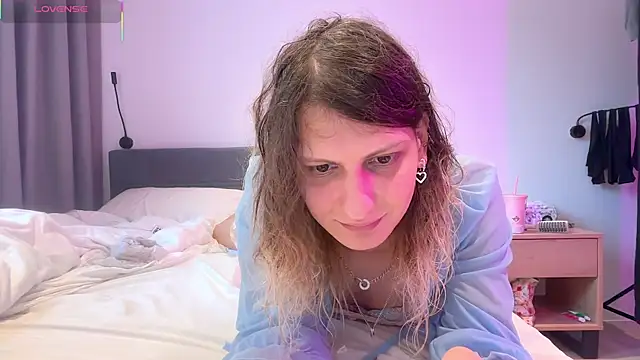 Alice Pinkhead online show from 10-24-25, 08:44