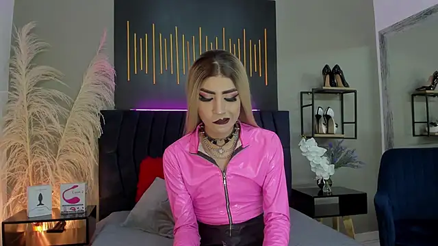 BrianaSchafer online show from 02-17-25, 04:48