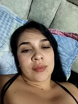 brianaGuzman online show from 12-17-25, 04:18