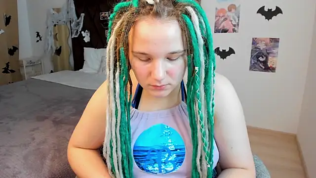 GloriaHylivi online show from 12-12-24, 03:27