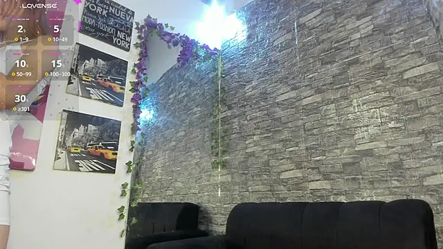 Snapshot of katt__black__ chatting on 09-18-25, 08:55 katt black online show from 09-18-25, 08:55