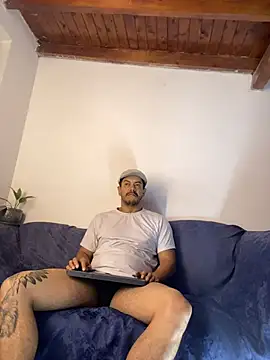 AndresSmith   online show from 02-19-26, 07:48