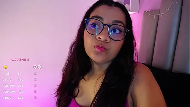 Snapshot of MeghanBurn chatting on 03-13-25, 03:50 MeghanBurn online show from 03-13-25, 03:50