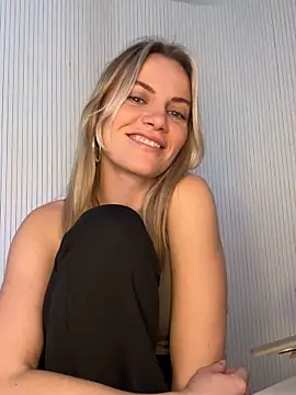 Milla  one online show from 02-18-26, 02:35