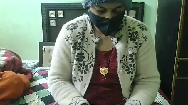 couplesuni online show from 12-24-24, 04:00