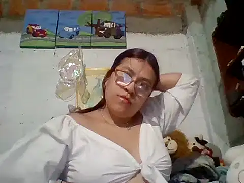 dafne19  online show from 01-24-25, 03:11