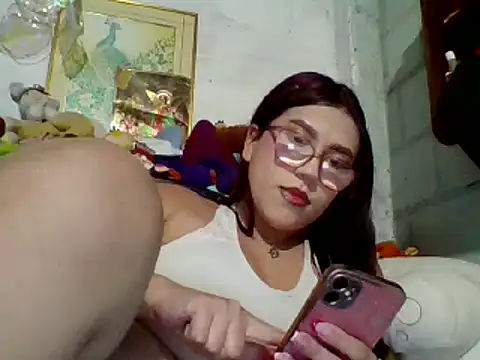 dafne19  online show from 02-19-25, 03:50