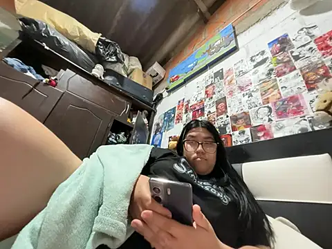 dafne19  online show from 04-06-26, 01:25