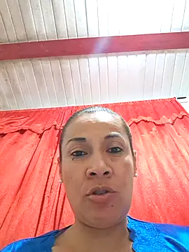 Snapshot of Zaralu_ chatting on 12-17-24, 12:01 Zaralu online show from 12-17-24, 12:01