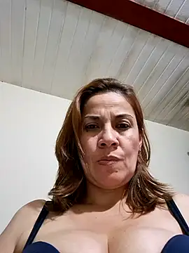 Snapshot of Zaralu_ chatting on 01-28-25, 10:56 Zaralu online show from 01-28-25, 10:56