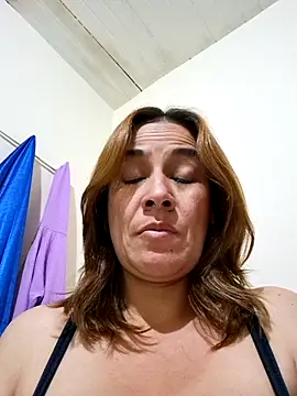Snapshot of Zaralu_ chatting on 02-20-25, 02:07 Zaralu online show from 02-20-25, 02:07