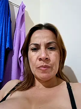 Snapshot of Zaralu_ chatting on 02-27-25, 11:59 Zaralu online show from 02-27-25, 11:59