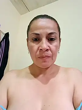 Snapshot of Zaralu_ chatting on 09-19-25, 07:25 Zaralu online show from 09-19-25, 07:25