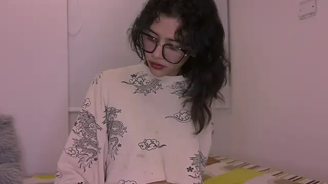 Snapshot of Lovely-allys chatting on 10-03-25, 12:40 Lovely-allys online show from 10-03-25, 12:40