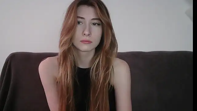 Snapshot of ErikaShyy chatting on 01-08-25, 01:09 ErikaShyy online show from 01-08-25, 01:09