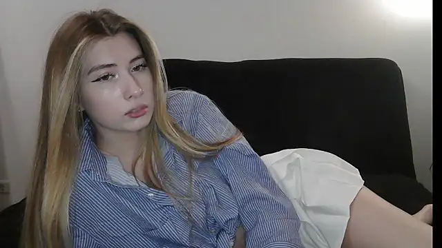 ErikaShyy online show from 03-04-26, 10:54