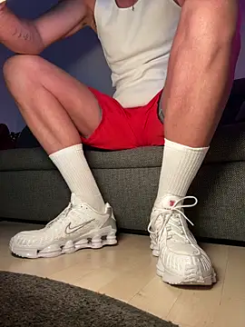 Snapshot of nikeaddicted2 chatting on 12-20-25, 08:54 nikeaddicted2 online show from 12-20-25, 08:54