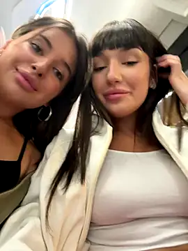 Snapshot of Sophie_Avory chatting on 10-08-25, 04:15 Sophie Avory online show from 10-08-25, 04:15